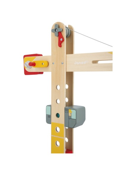 Gran grúa de madera