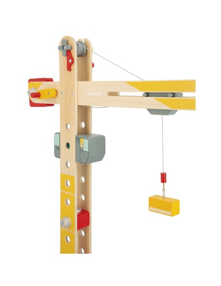 Gran grúa de madera