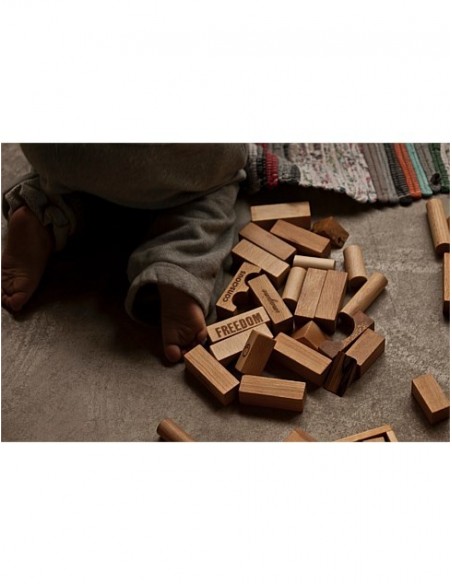 Set de 108 bloques de madera paz y amor