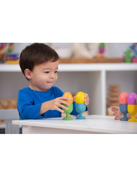 Huevos de madera arcoíris