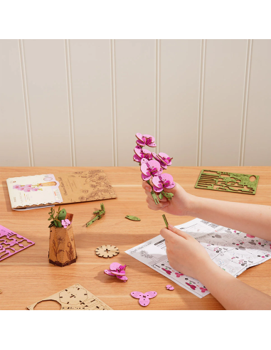 Orquídea púrpura de madera para montar