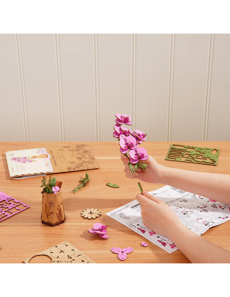 Orquídea púrpura de madera para montar