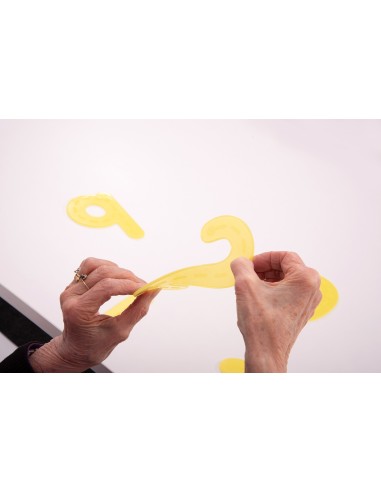 Set de 10 números de silicona amarillos translúcidos con trazos