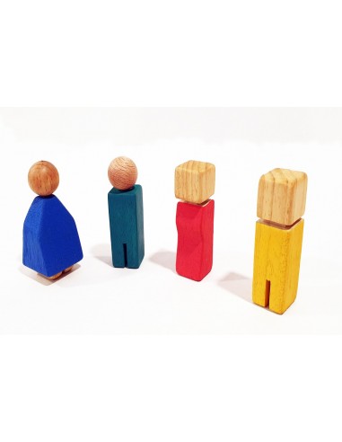 Muñecos de madera, familia de 4 nanis