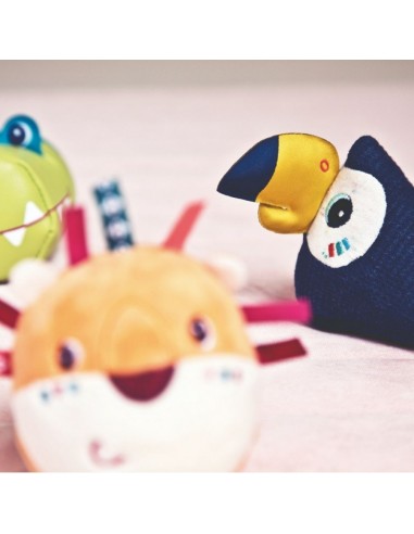 Set de cuatro figuras con sonajero de la selva