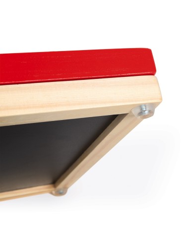 Maletín de madera con letras cursivas