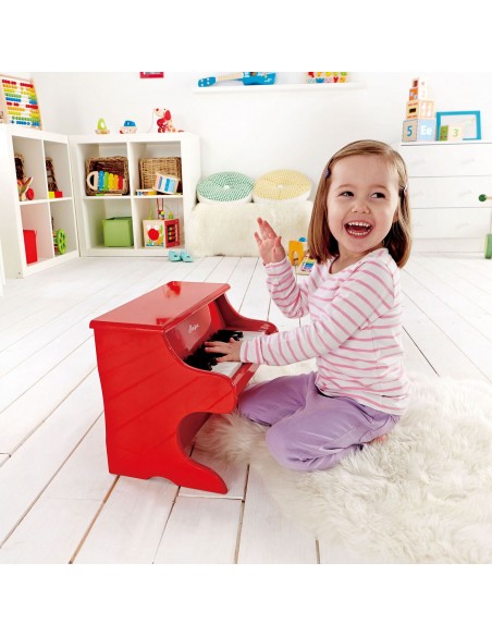 Piano de madera rojo
