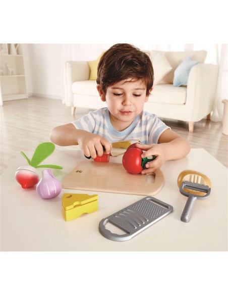 Set de alimentos y utensilios básicos de cocina